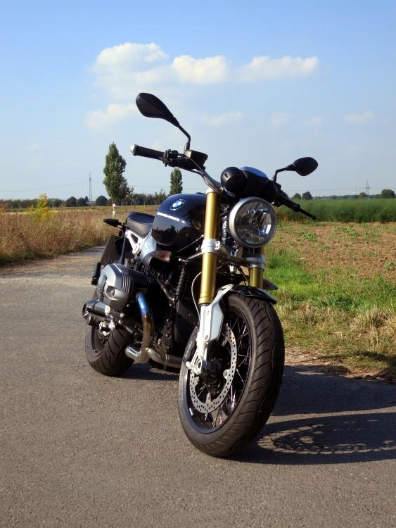 BMW R nineT